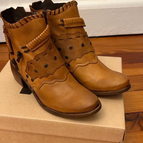 naughty monkey Shoes - Naughty Monkey Artisan Genuine leather Brown Ankle Boots NEW